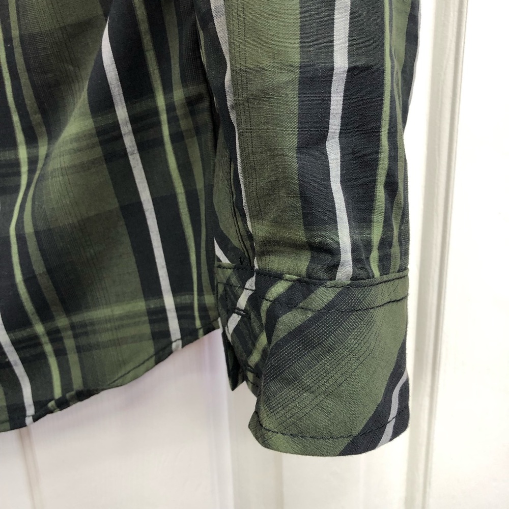 NWT Rock & Republic Army Green Button Down Top - Picture 7 of 8